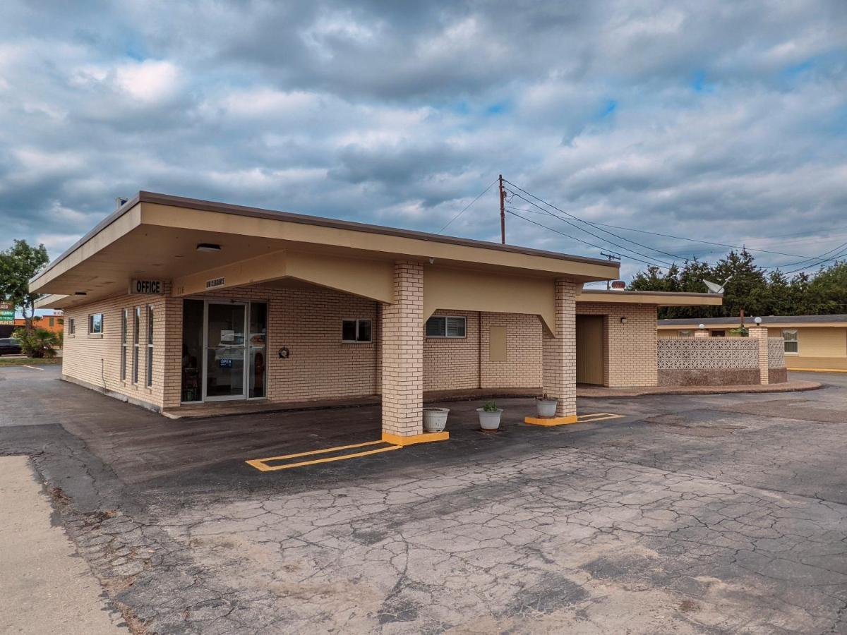Budget Inn Kingsville Εξωτερικό φωτογραφία